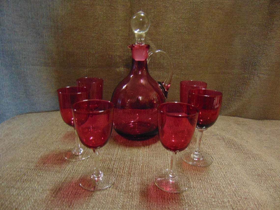 Cranberry Glass Decanter With 6 Glasses