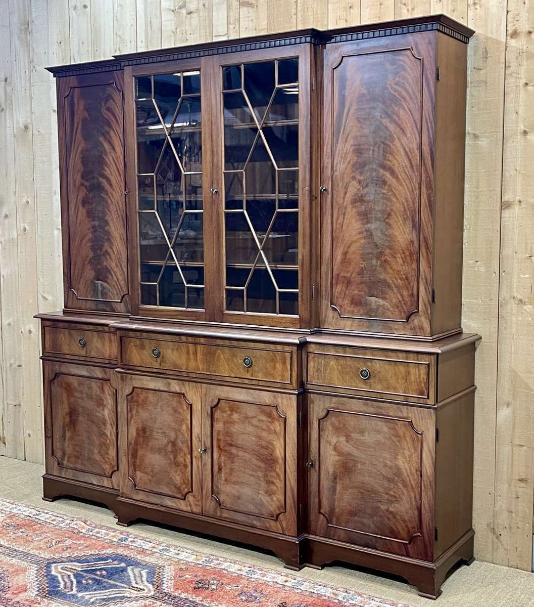 English Bookcase From The 1970s In Mahogany photo for sale