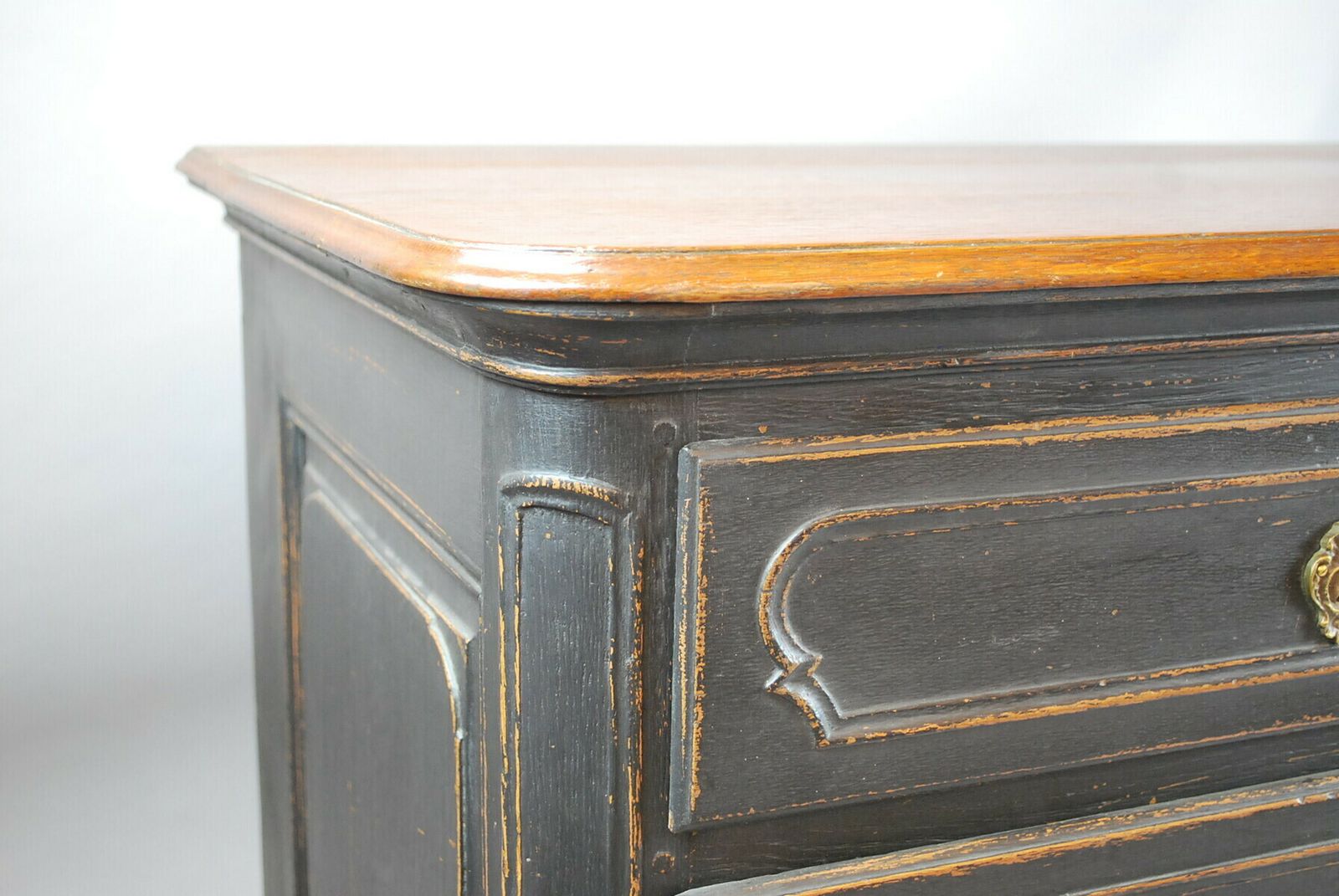 Transitional Style Chest Of Drawers photo for sale