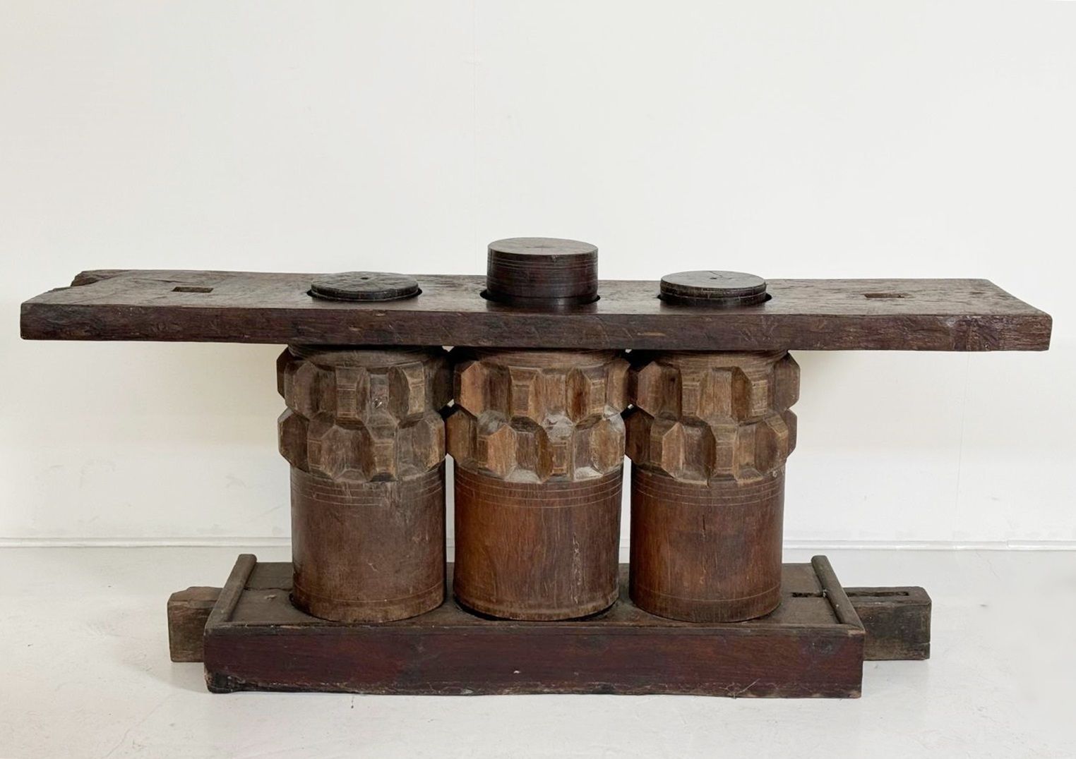 Wooden Console Made Of Sugar Cane Crusher Elements photo vinterior