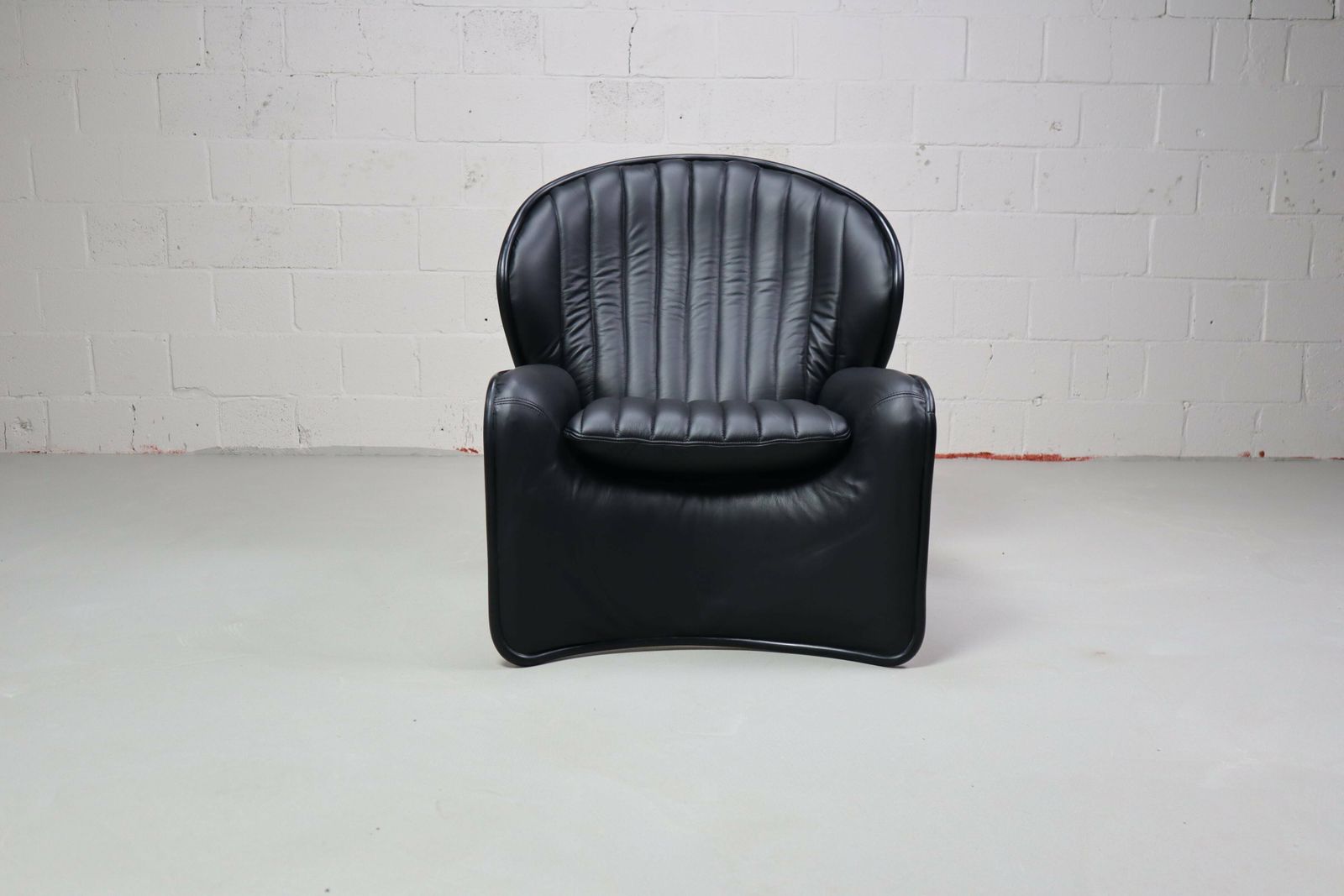 photo furniture Lotus Armchair By André Vandenbeuck For Strässle International, 1969