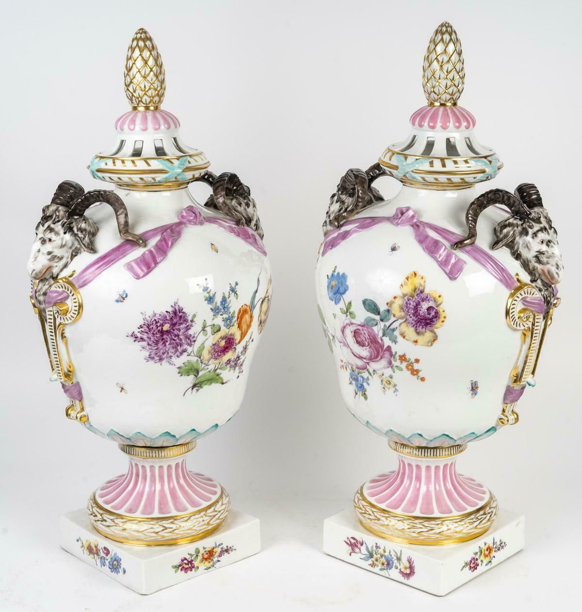 Big Pair Of Berlin Porcelain Covered Vases, Napoleon III. photo vinterior