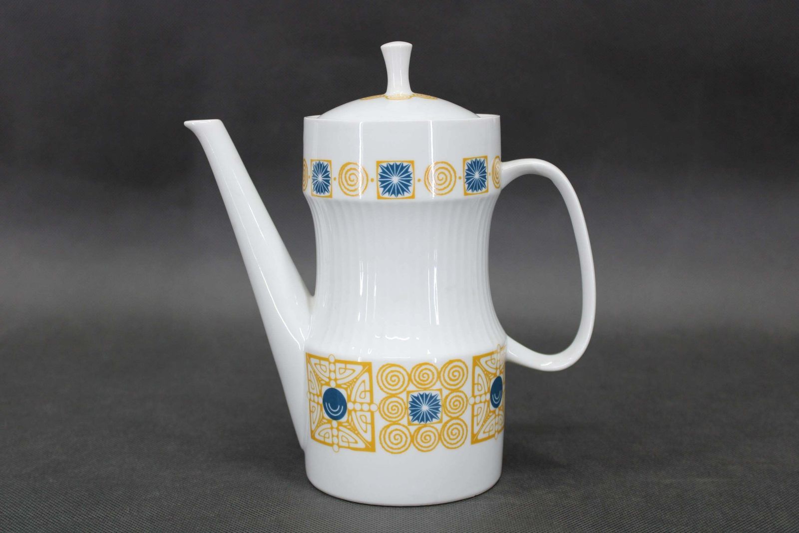 1964 Jaroslav Jezek Exlusive Porcelain Tea Set "Nefertiti", Czechoslovakia photo buy
