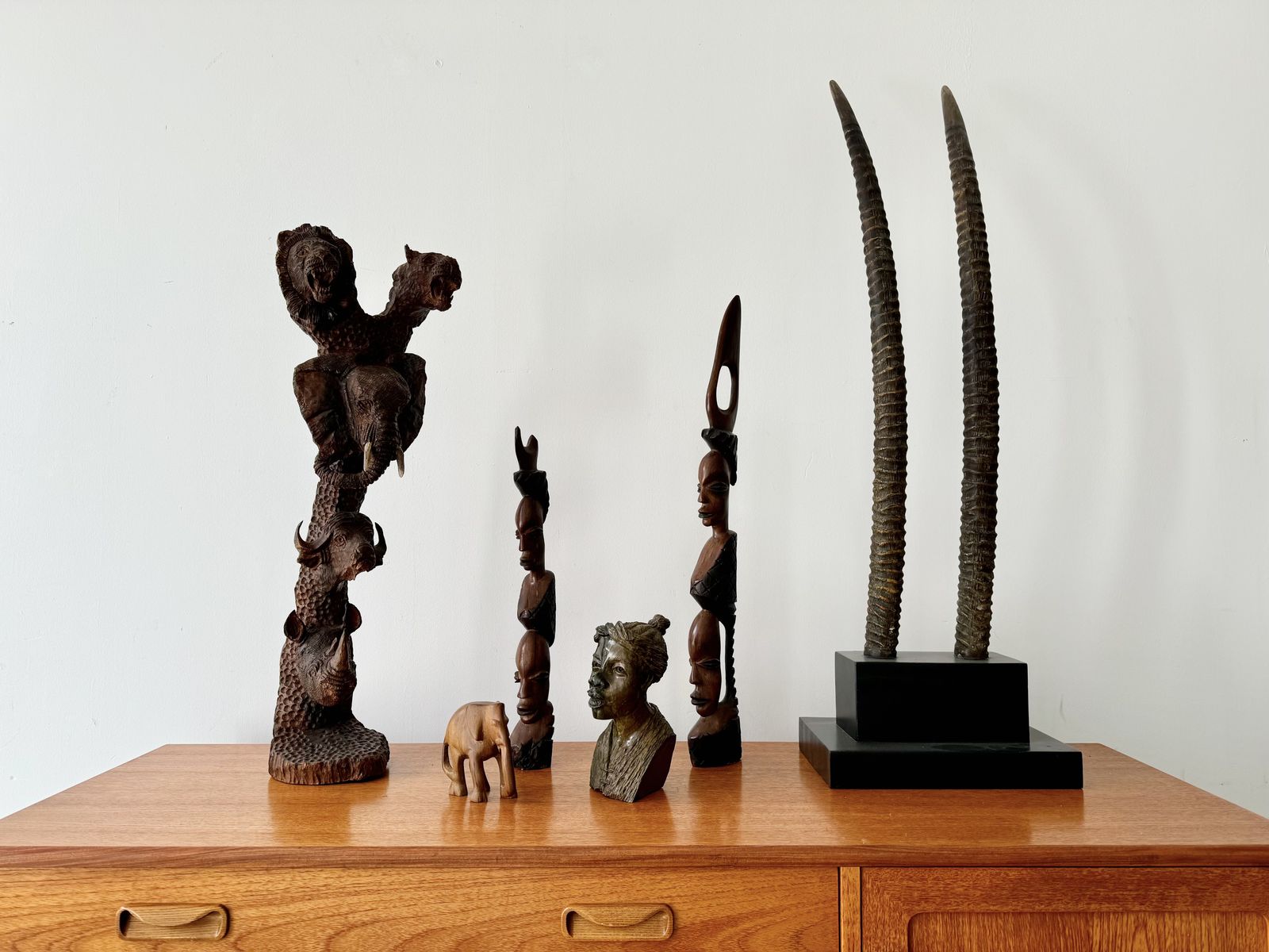 African Carved Wooden Figures photo 55.0