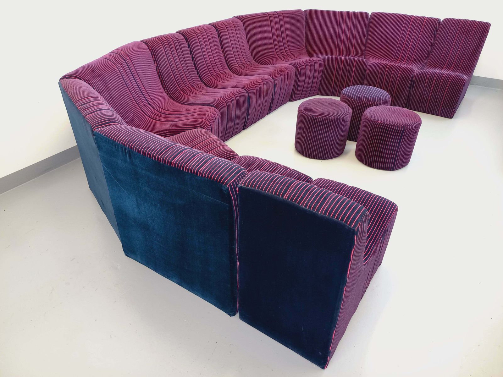 Canapé modulable Snake en velours années 1970 photo vinterior