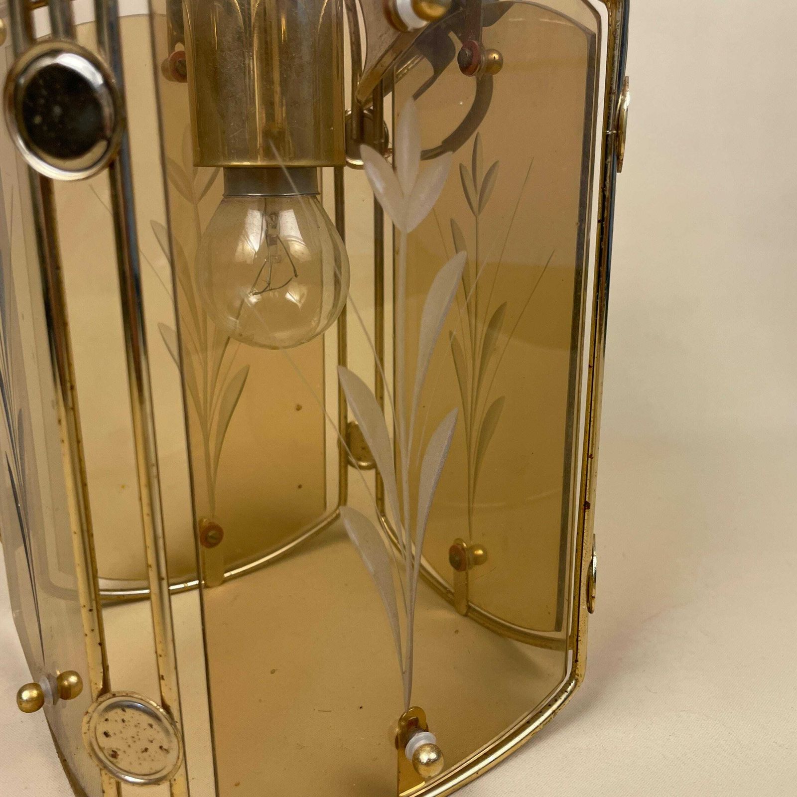Retro Ceiling Light Lantern Metal Gold Brass Lamp Indoor Glass Vintage Antique Pendent Lamp Lights Ornate Detail Yellow Cut Glass photo vintage