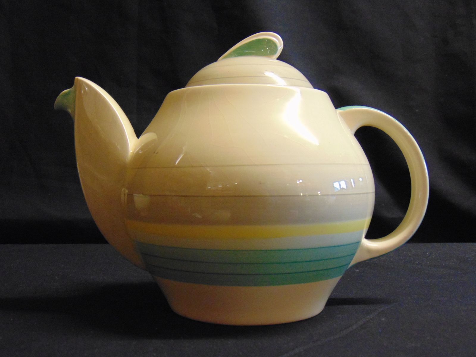 Art Deco Susie Cooper Teapot, Milk Jug And Sugar Bowl photo for sale