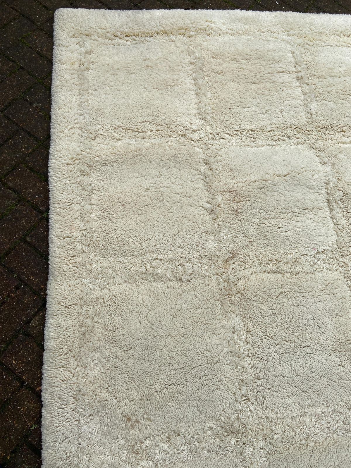 Large Vintage Shaggy Cream Rug With Contrasting Square Detail   Likely 1980s. Good Size 234cm X 158cm photo 245.0