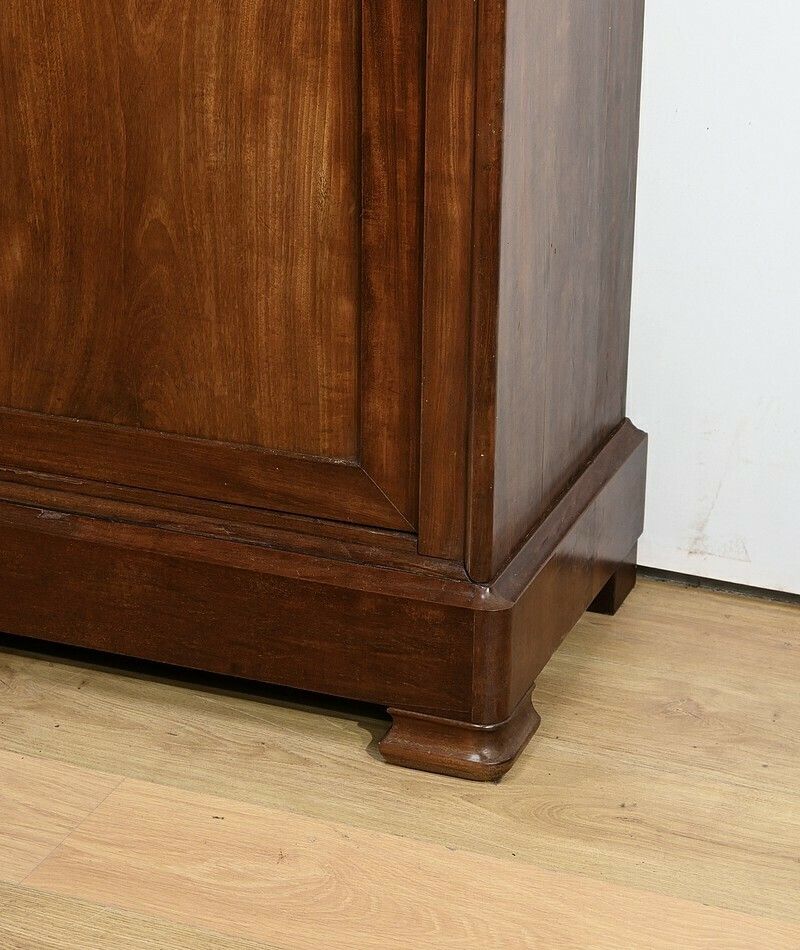 Glass Fronted Mahogany Bookcase, Restoration Period – 1st Part Of The 19th Century photo vintage