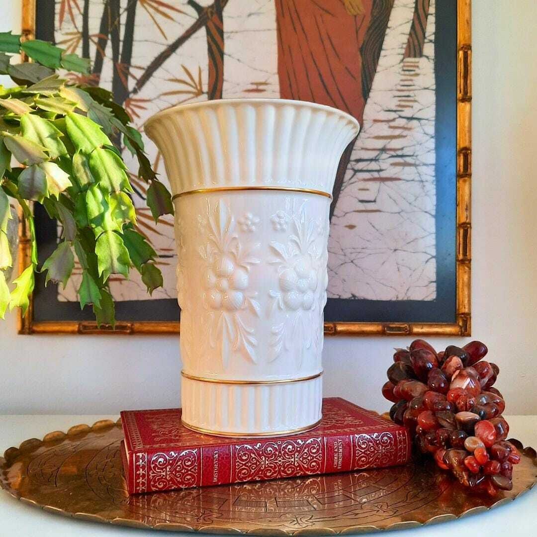 Vintage Aynsley English Fine Bone China Camellia Vase H 9.2 Inches Rare. photo furniture