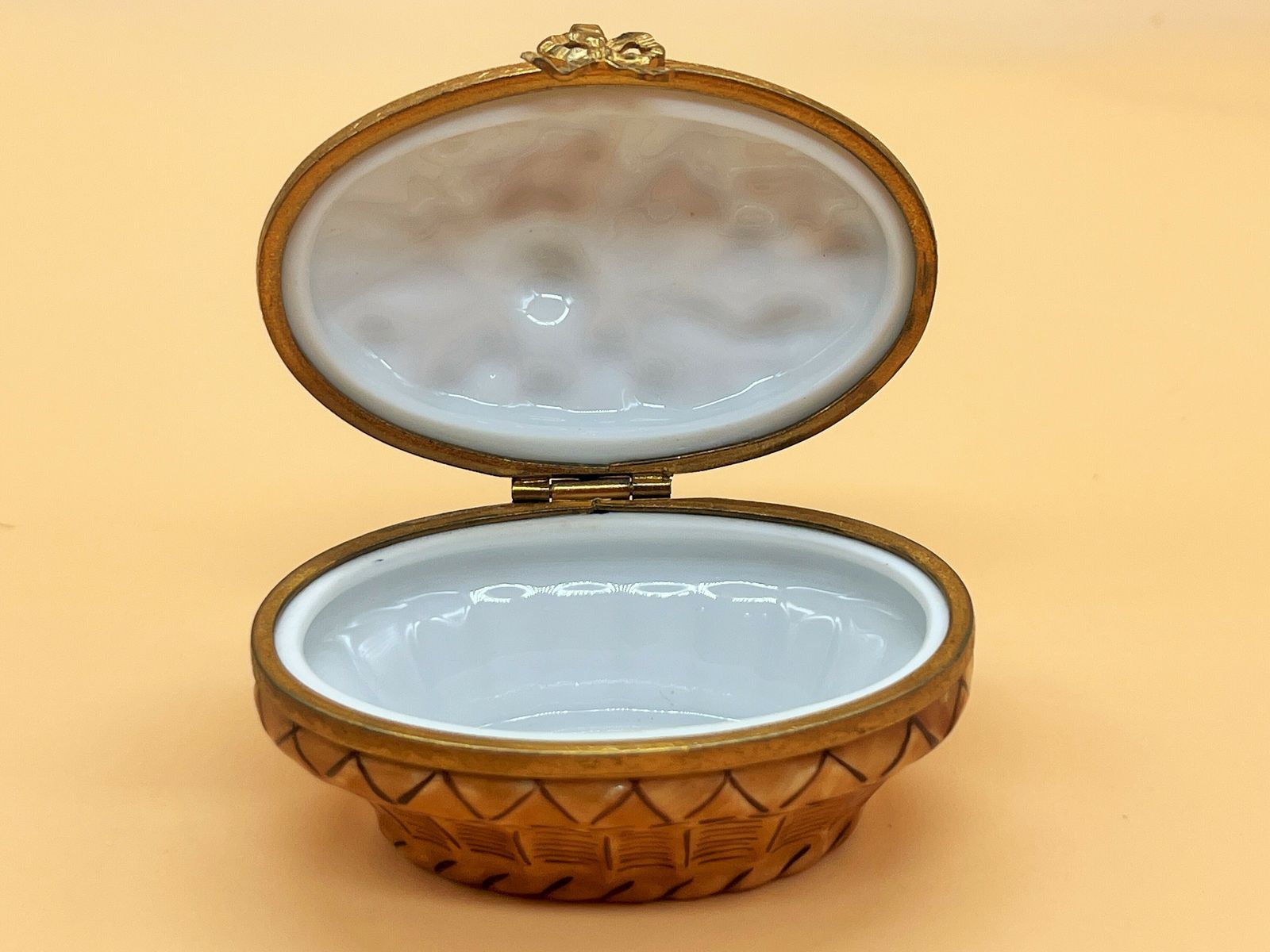 Limoges Peint Main Porcelain France Fruit Basket Design Hand Painted Item For Trinkets Or Jewelry. photo buy