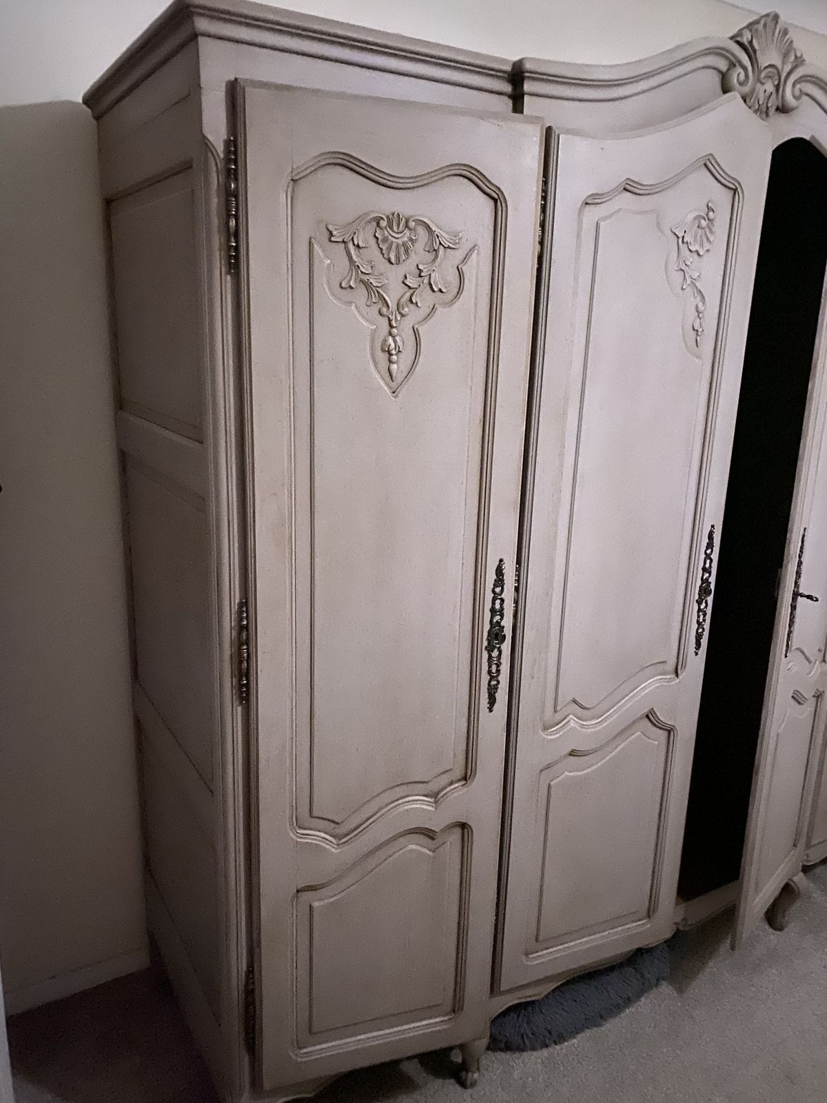 Rococo Wardrobe photo 470.0