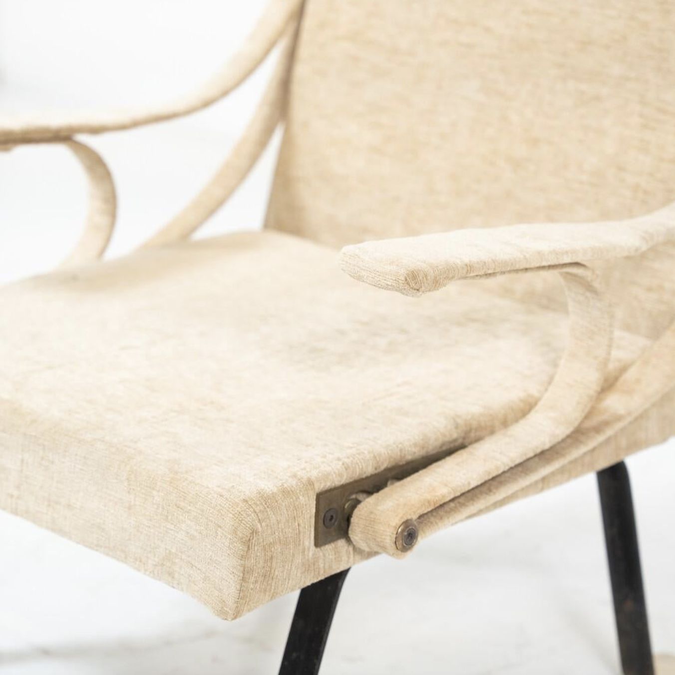 photo furniture Digamma Armchair By Iganzio Gardella, 1960s – Original Edition