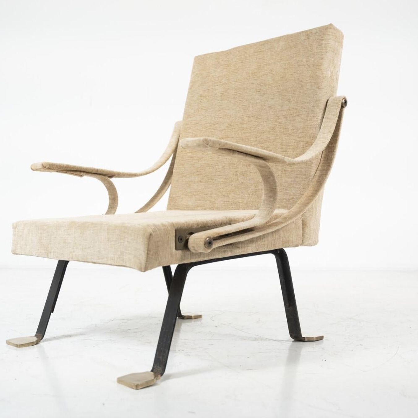 9510.0 Digamma Armchair By Iganzio Gardella, 1960s – Original Edition photo