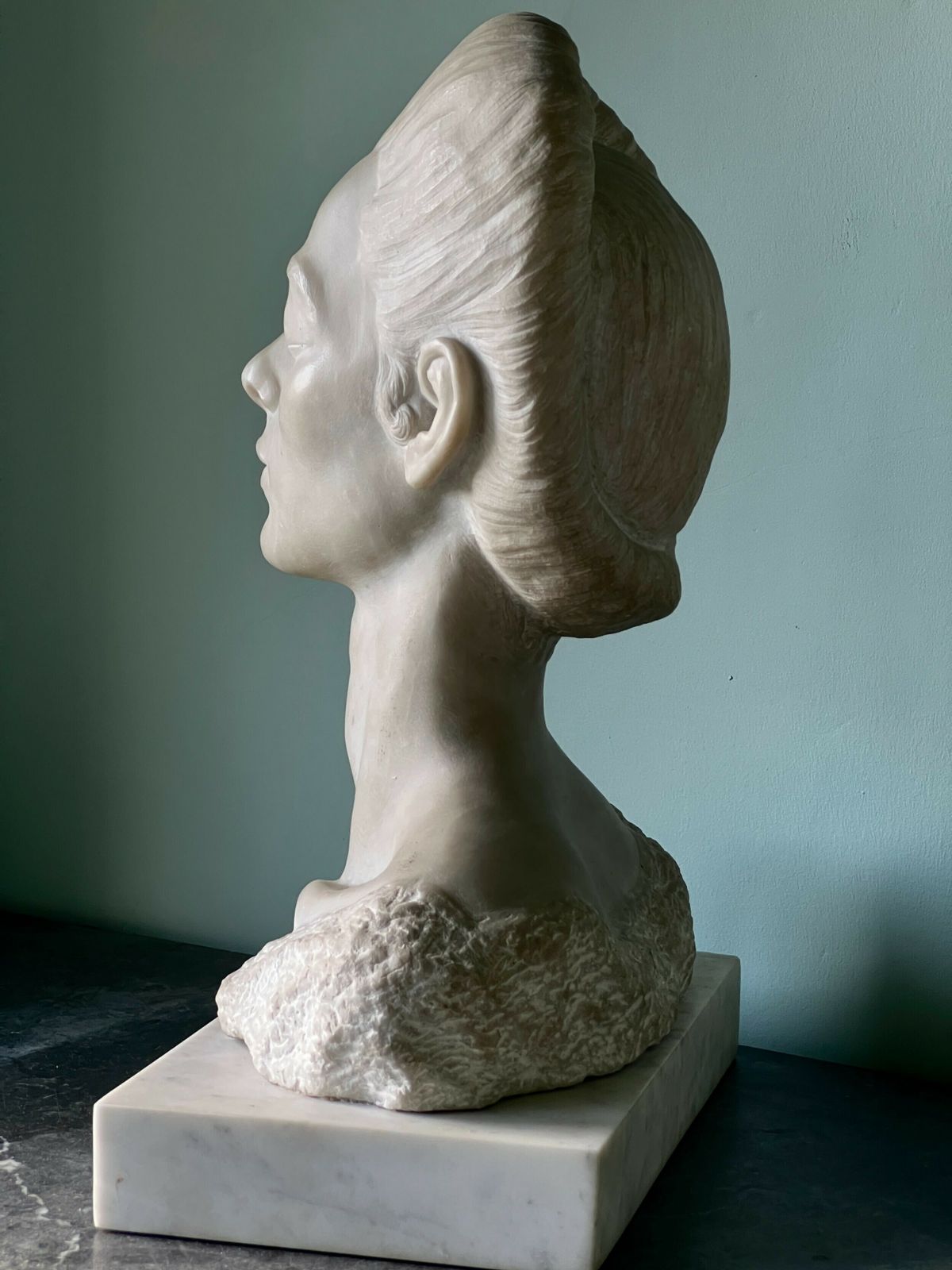 An English Marble Bust Of A Lady photo 7645.0