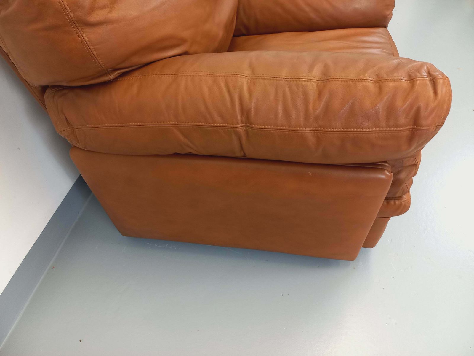 4582.0 2 Tito Agnoli Coquelicot Armchairs In Leather photo