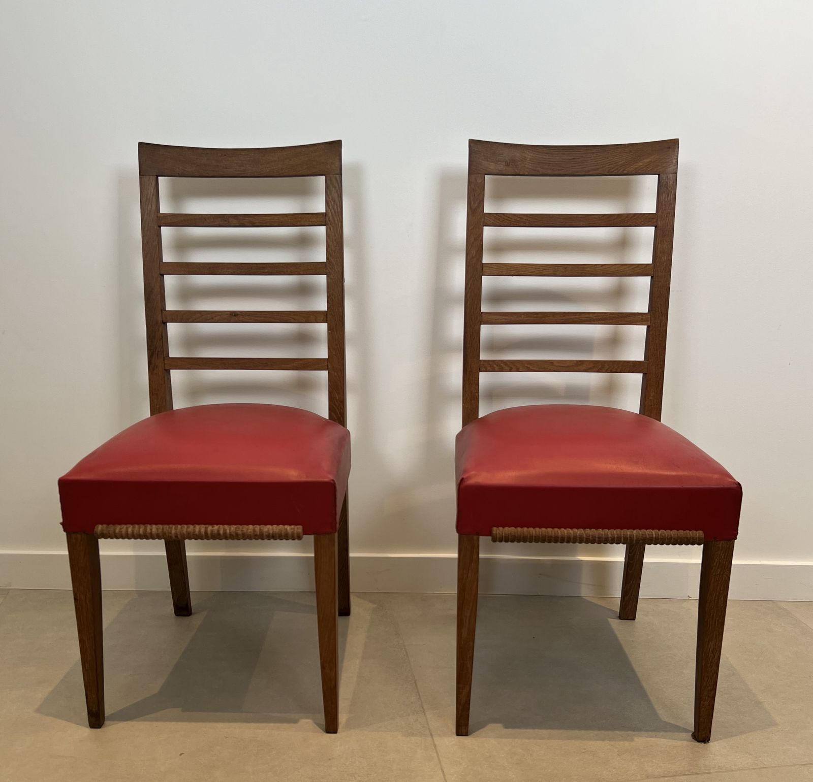 Set Of 6 Oak Chairs With Red Skai Seats photo for sale