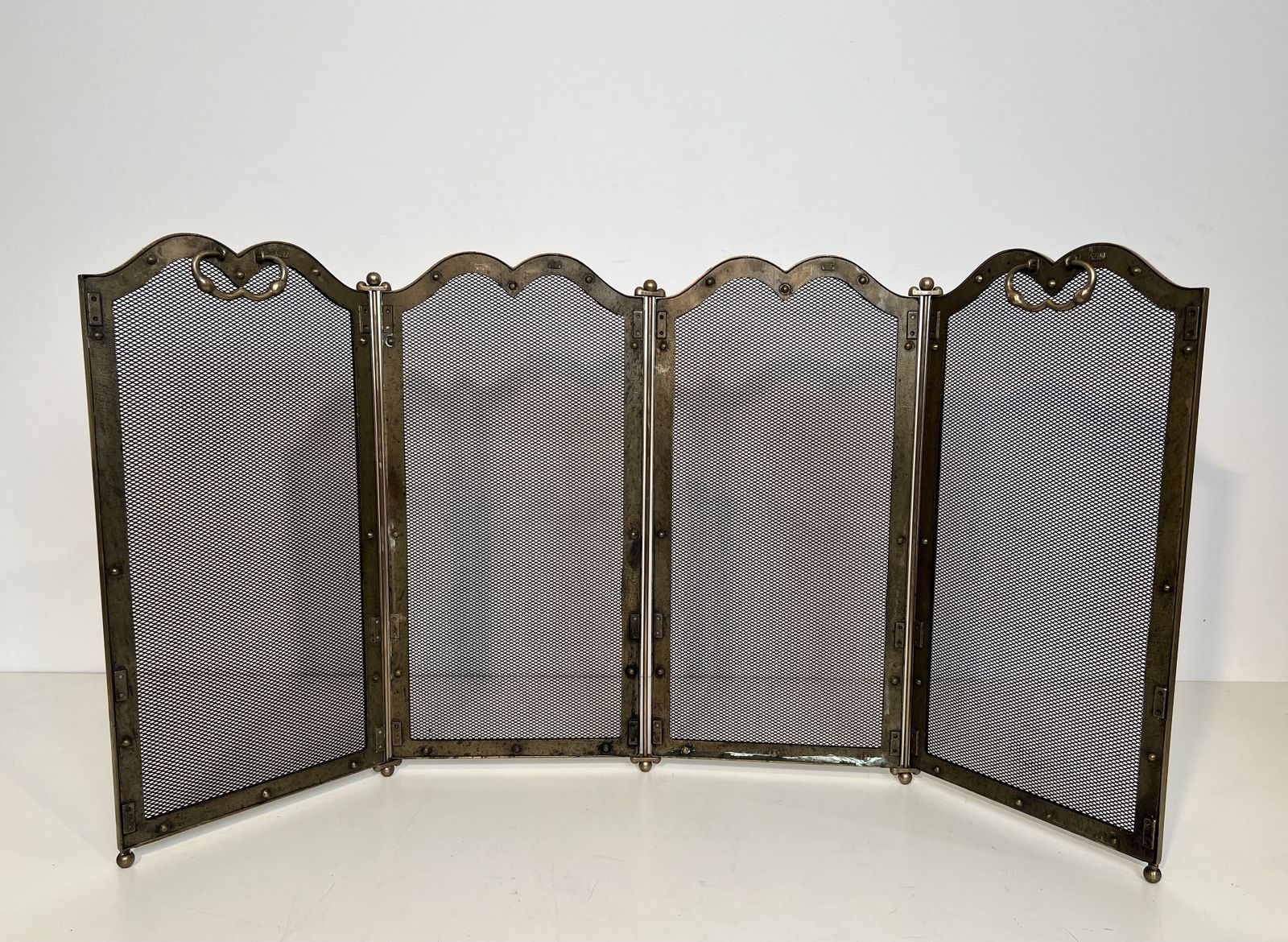 photo buy Neoclassical Style Brass And Mesh Fire Screen