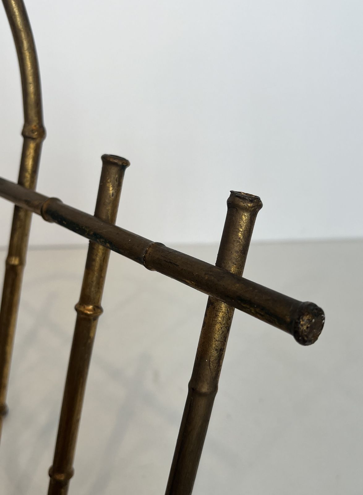 Faux Bamboo Style Gold Metal Magazine Rack Attributed To Maison Baguès photo vintage