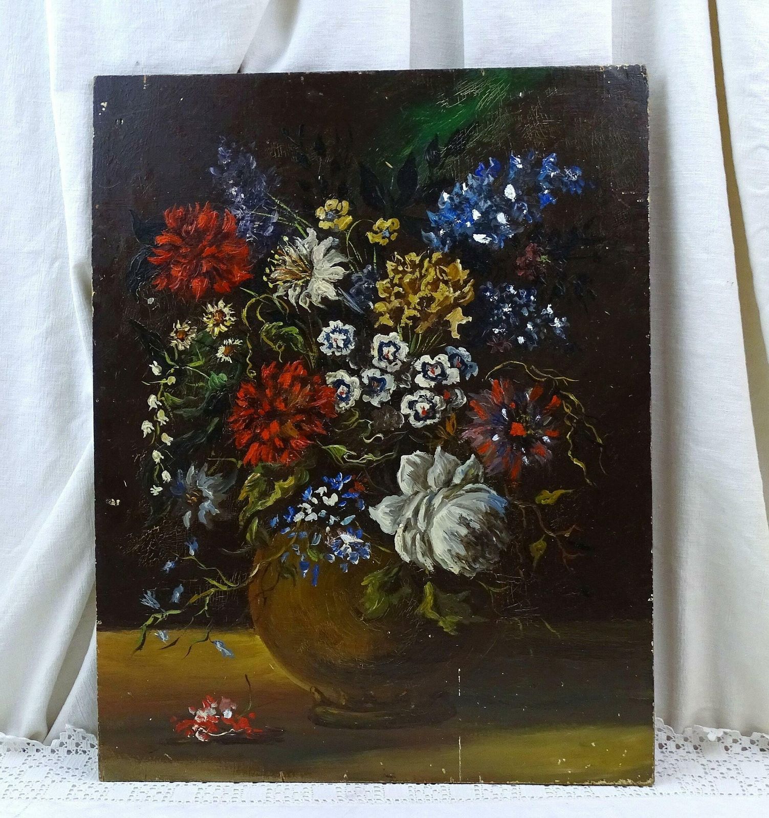 Groot Antiek Frans Stilleven Met Bloemcompositie, Olieverf Op Houten Paneel, Handgeschilderd In De Stijl Van De Oude Meesters, Frankrijk photo furniture