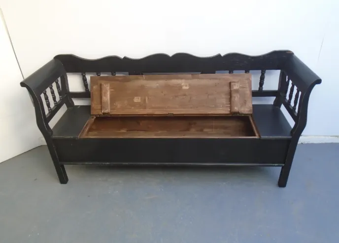 A Black & Green Heart Motif Antique Pine 3 Seater Bench photo vinterior