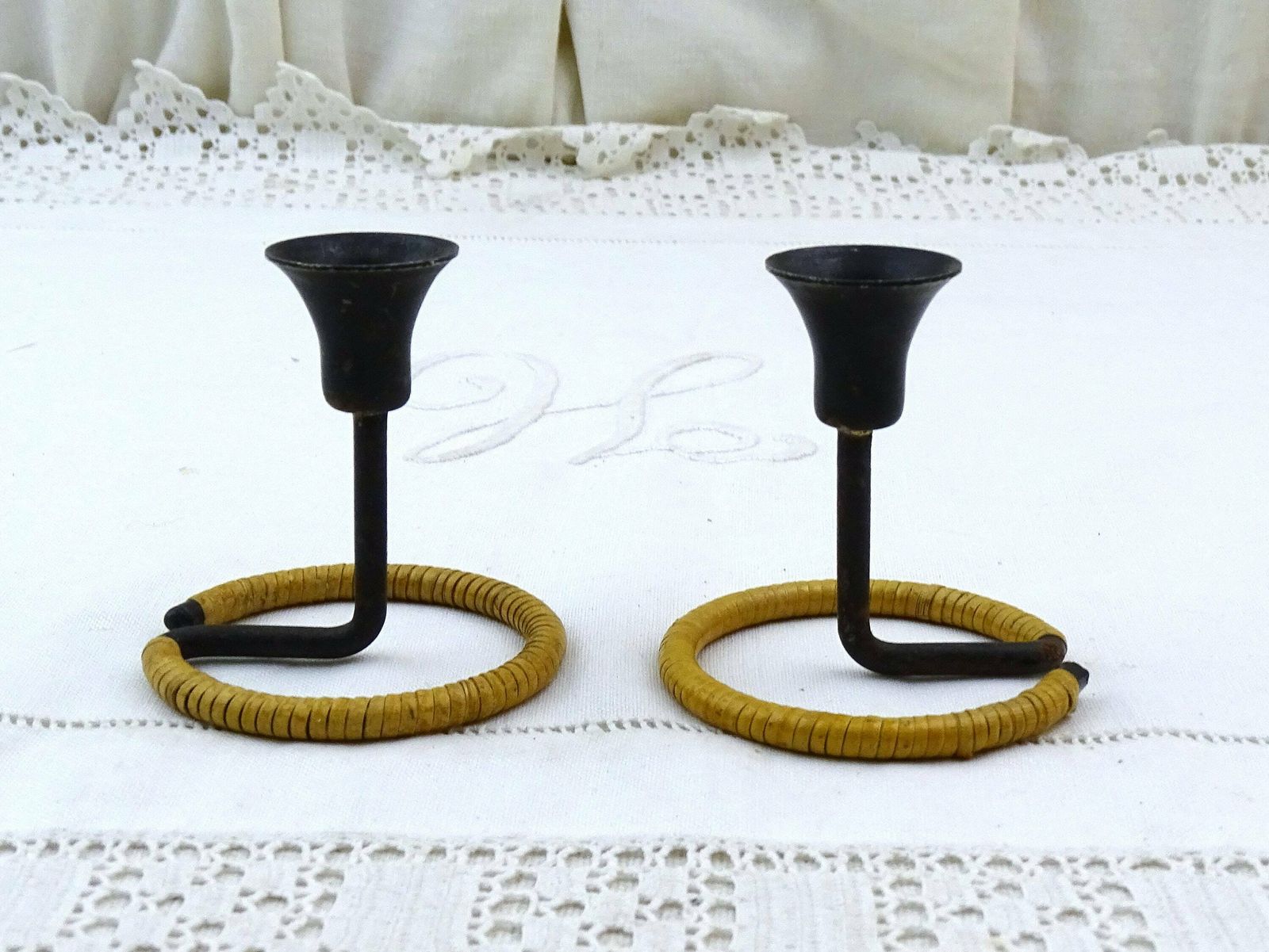 Paar Vintage Mid Century Jaren 1950 Deense Ontwerper Laurids Lonborg Kandelaars Van Gesmeed Geblakerd Staal En Gevlochten Natuurlijke Raffia photo 57.0