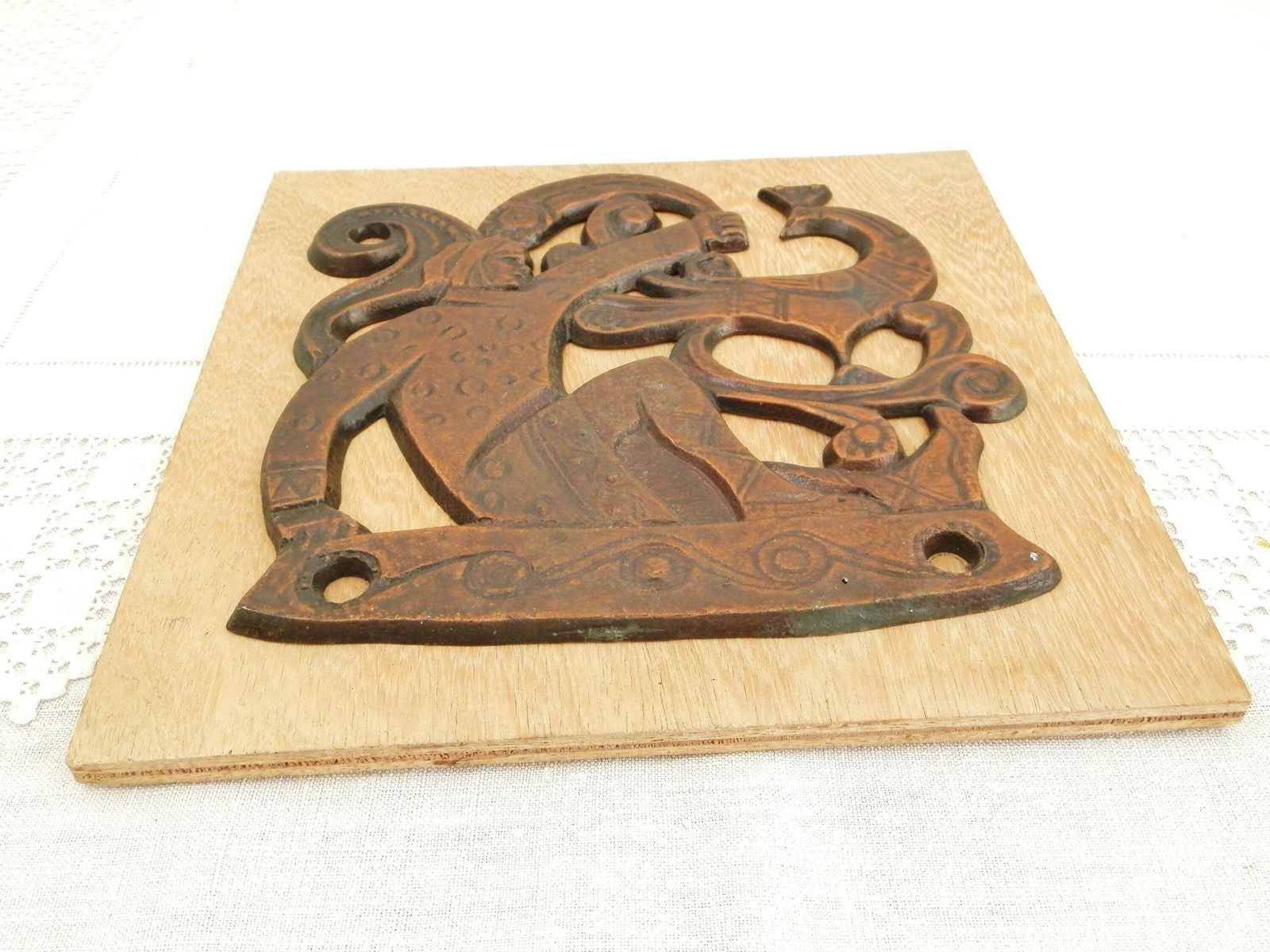 Vintage Bronze Folk Art 1950s Stylized Scandinavian Wall Hanging Plaque With A Peacock, Retro Metal And Wood Unusual Picture With A Bird photo vinterior