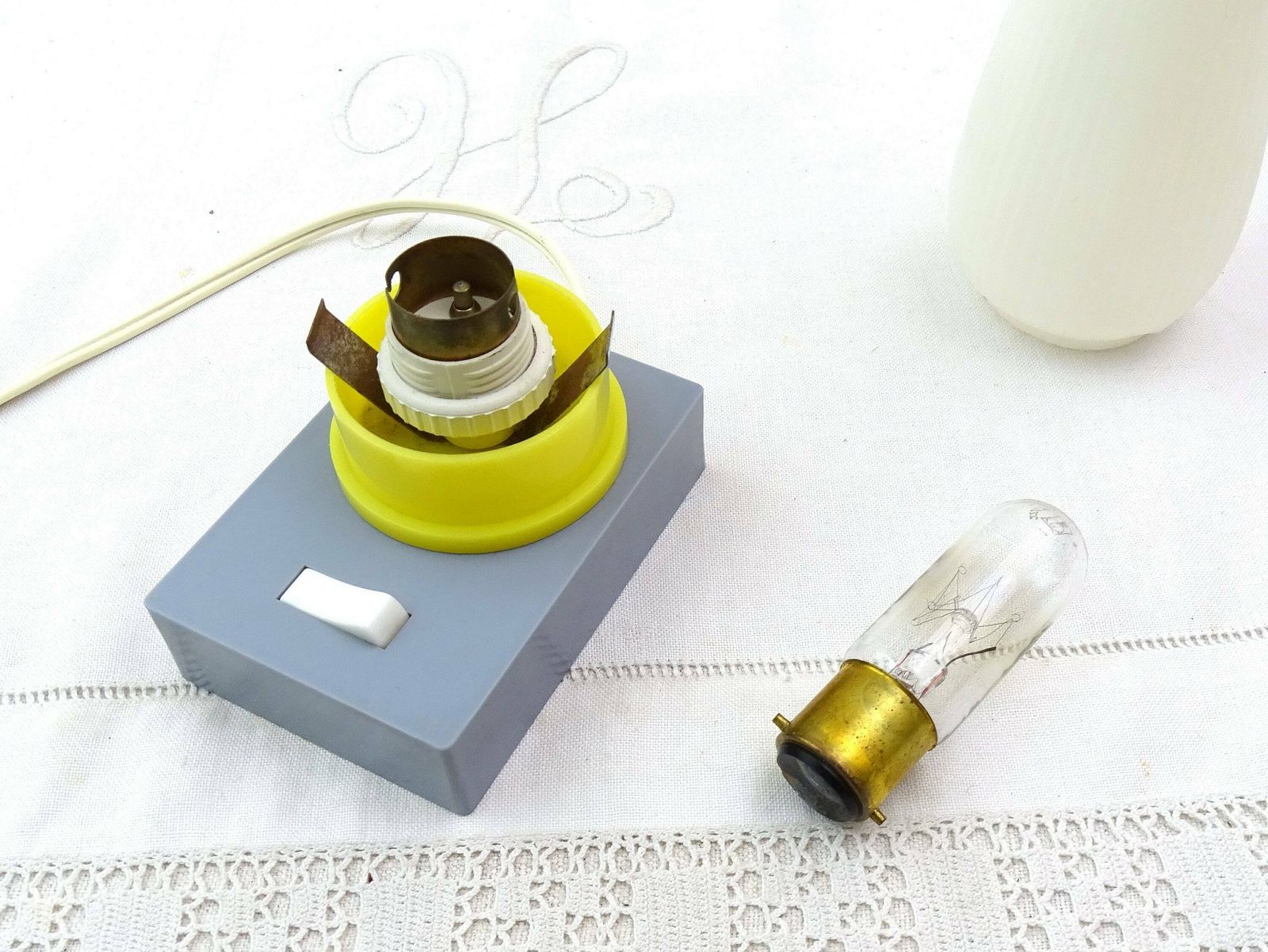 Small Vintage French Mid Century Modern Gray Yellow And White Table / Bed Side Lamp, Retro 1950s Little Light From France, Old Style Bedroom photo 58.0