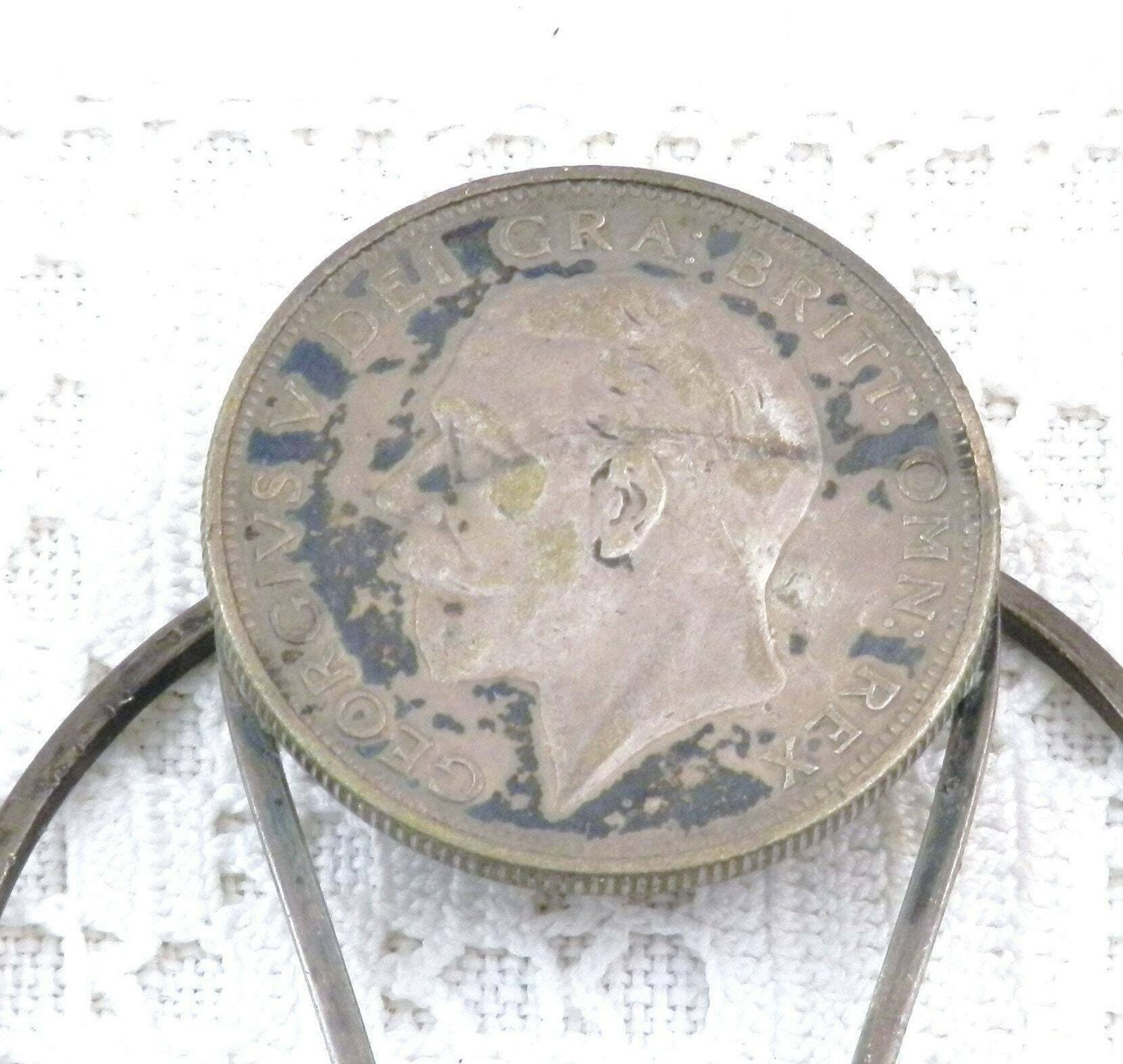 Zeldzame Antieke Britse Georges V Zilveren Half Crown Geldclip Uit 1927, Biljettenklem Handgemaakt Van Metaal Uit Frankrijk, Cadeau Voor Notafiel photo for sale