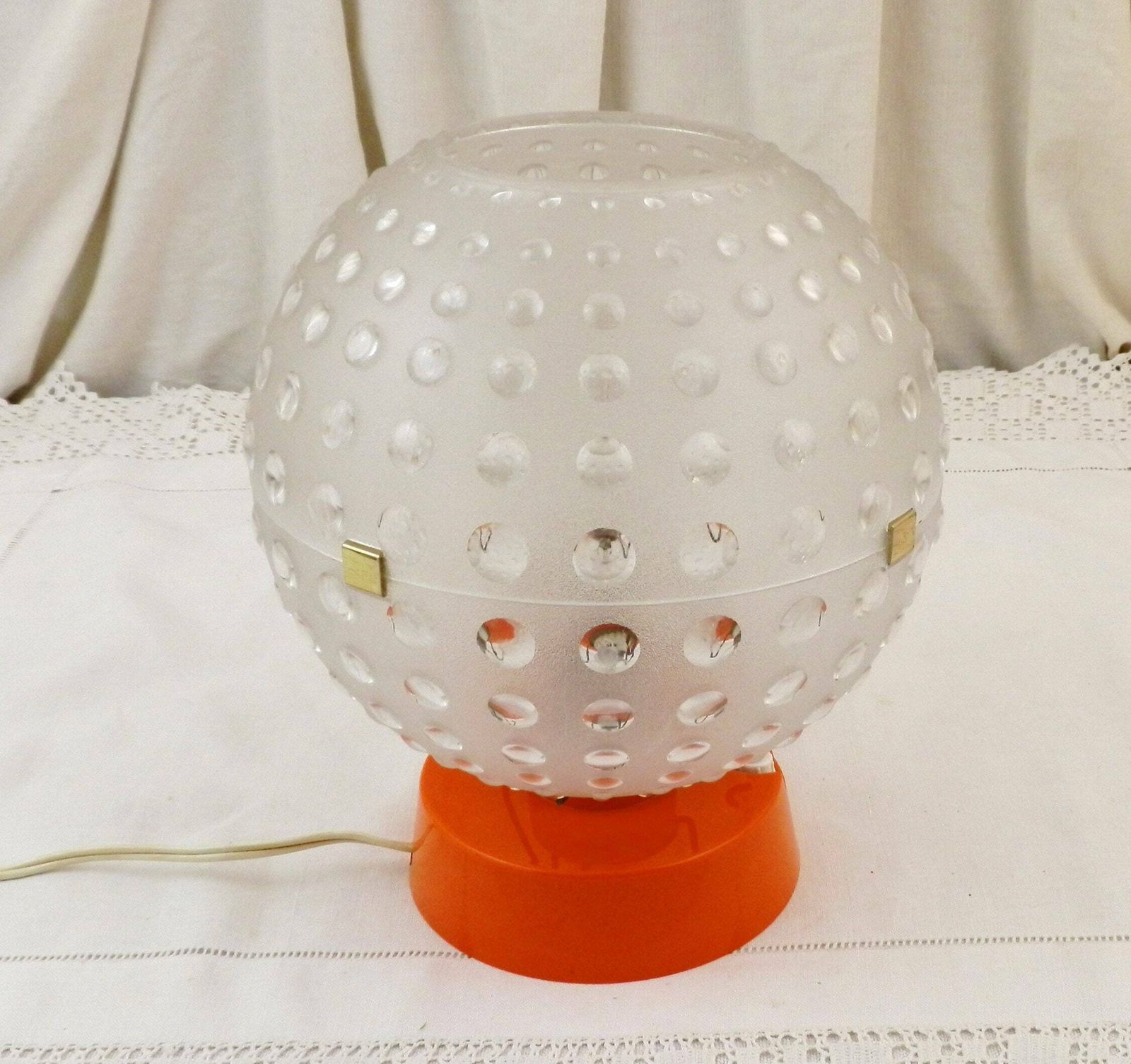 Vintage Mid Century Tafellamp In Doos – Oranje En Transparante Glazen Bol, Ca. Jaren 1960, Door Slj, Retro Jaren 60/70 Verlichting Uit Frankrijk photo Verlichting