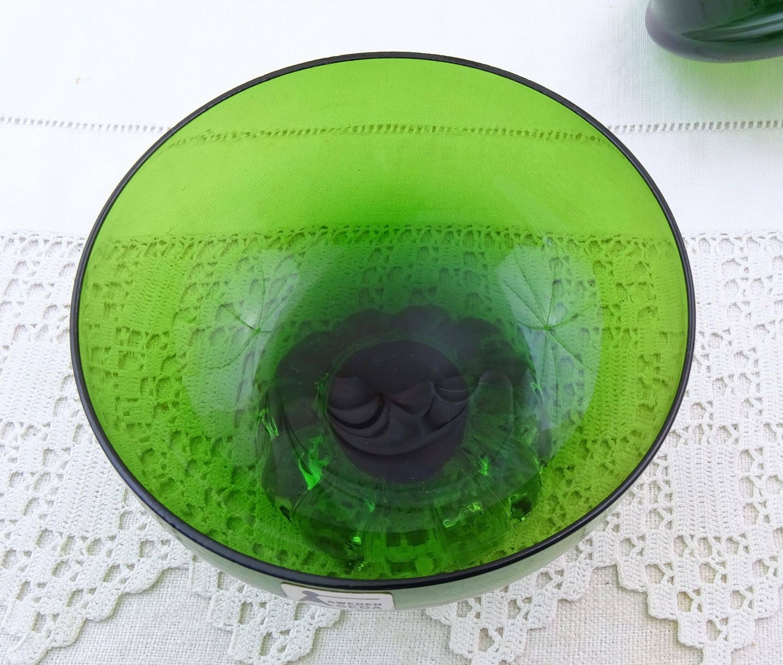Vintage Scandinavian Mid Century Modern Seda Studio Glass Bonbonnier In Green And Clear Glass, Retro Studio Glass Dish With Lid From Sweden photo furniture