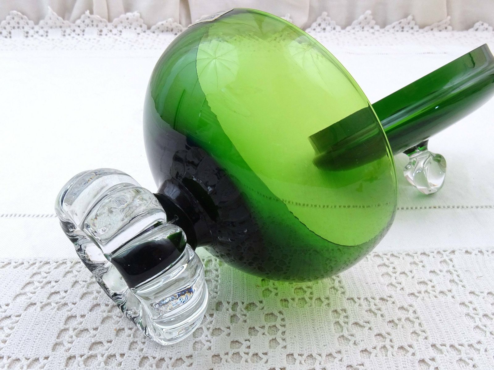 Vintage Scandinavian Mid Century Modern Seda Studio Glass Bonbonnier In Green And Clear Glass, Retro Studio Glass Dish With Lid From Sweden photo vinterior