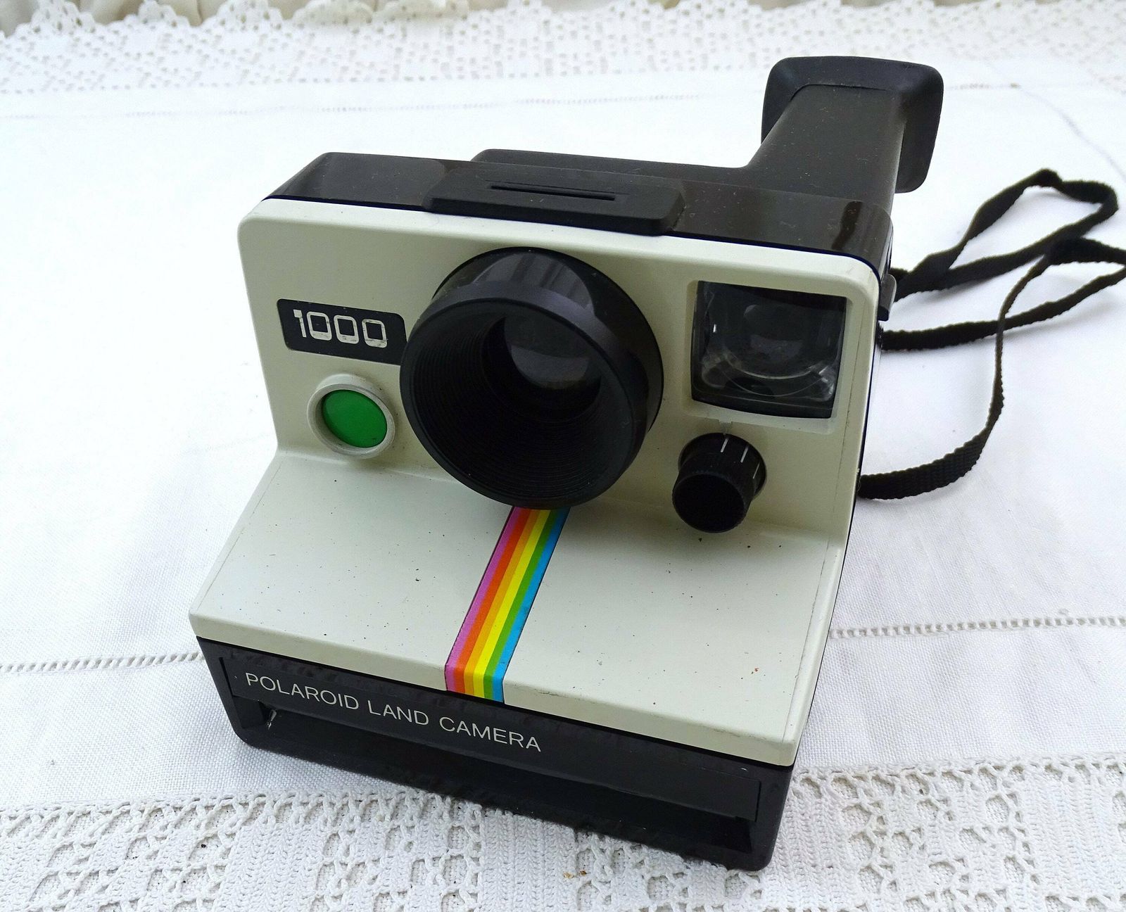 Vintage Polaroid Land Camera 1000 With Green Shutter Button, Retro Iconic Instant Photograph Analog Camera Europe, 1970s 1980s Home Decor photo 69.0