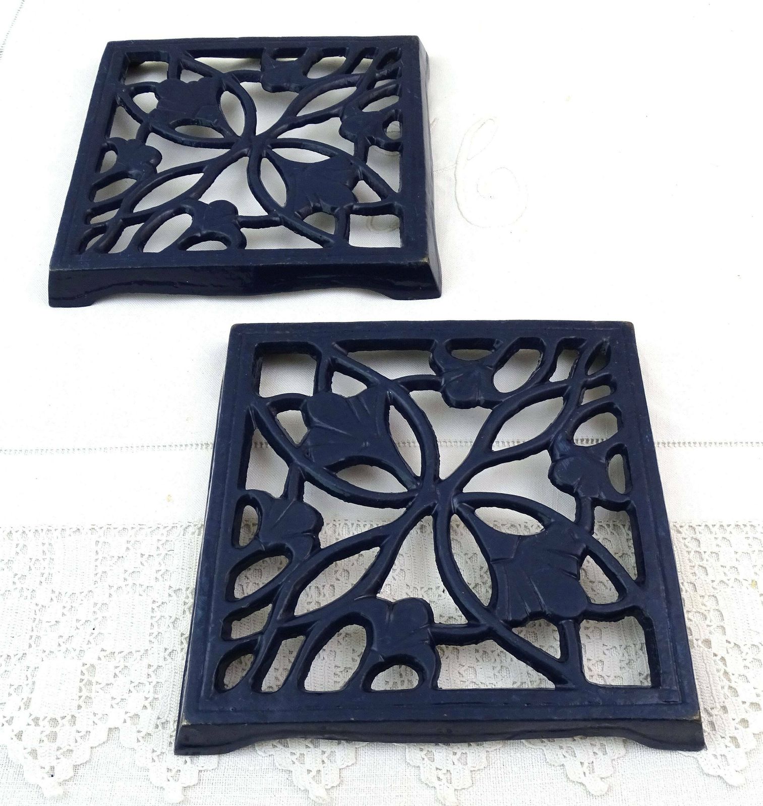 Pair Of Matching Vintage French Dark Blue Enamelware Square Kitchen Trivets, 2 Of The Same Heat Mats Made Of Enameled Cast Iron Metal France photo vinterior