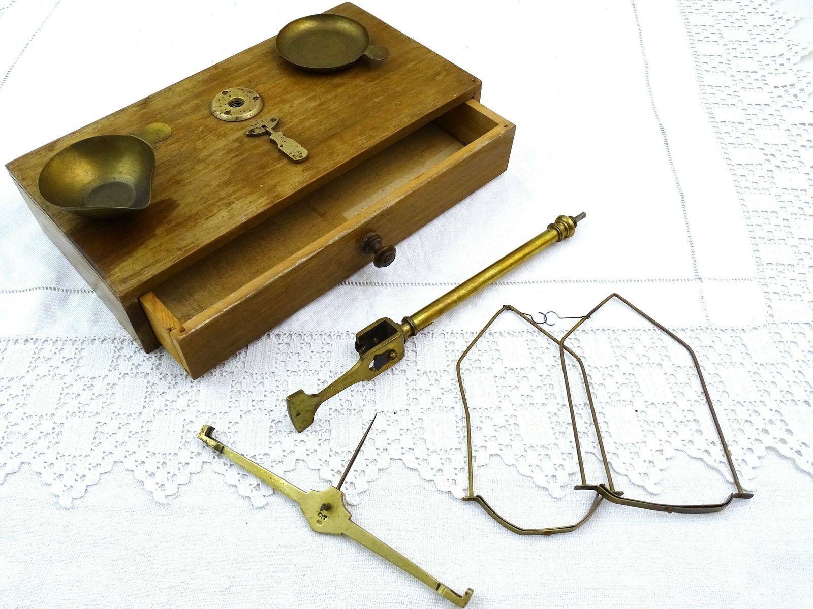 Antique French Brass Equal Arm Beam Balances With Wooden Draw, Vintage Apothecary And Analytical Scales From France, Old Style Gem Scale photo Home Decor