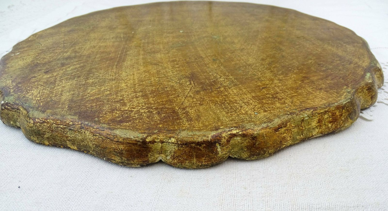 Round Vintage Gold And Burnt Orange Venetian Style Serving Tray, Retro Italian Golden Decor Golden, Mid Century Florentine Home Decor Italy photo vinterior