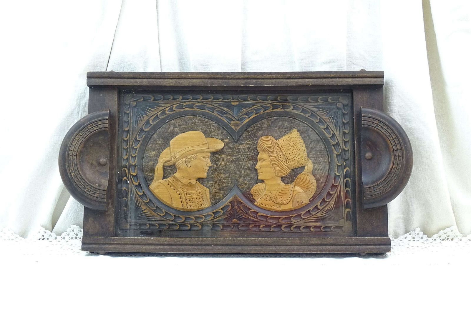 Large Vintage French Hand Carved Oak Wood Serving Tray With 2 Bretons In Traditional Dress Signed Rd With Glass Top, Retro Souvenir Brittany