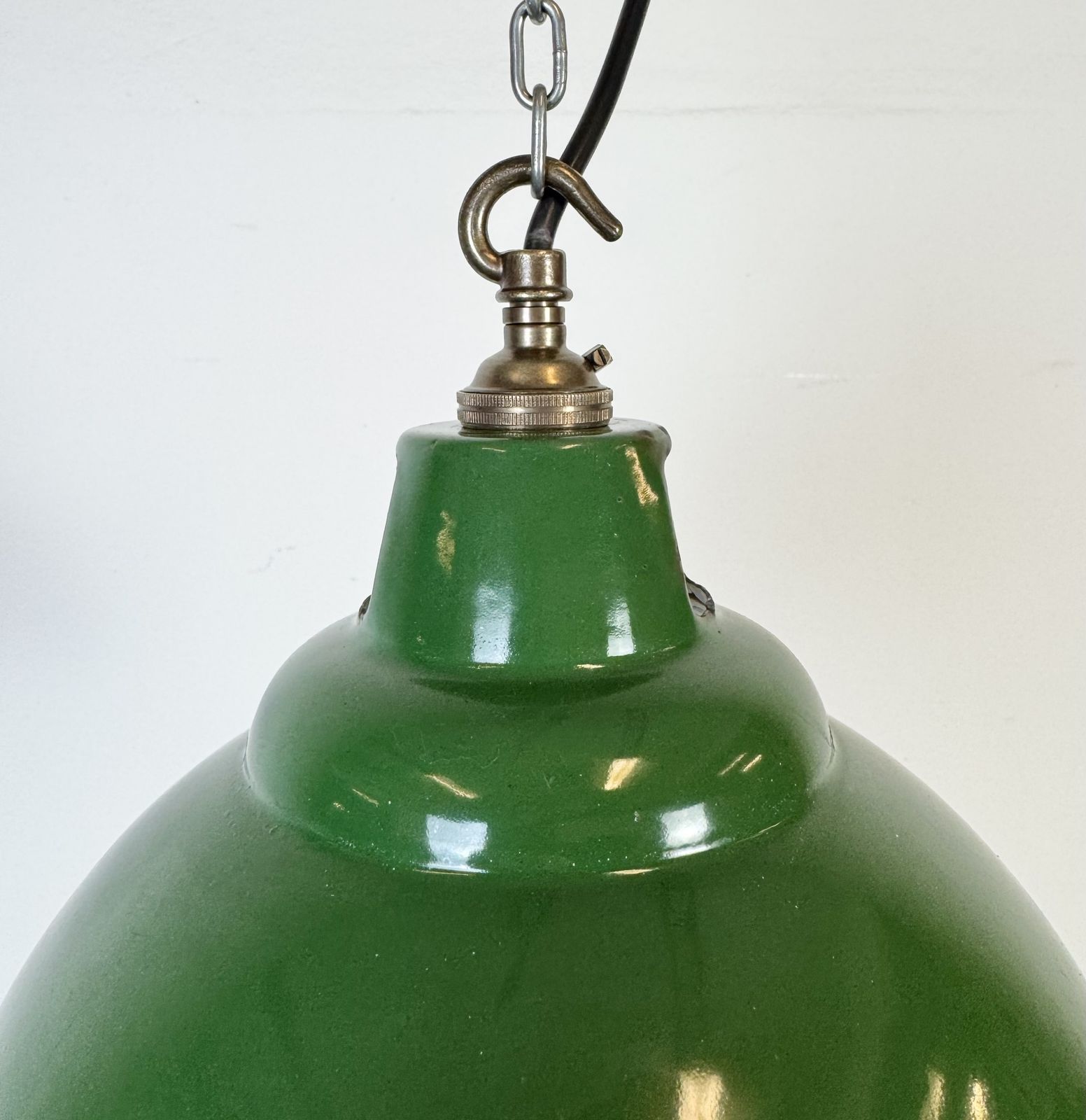 photo vintage Industrial Green Enamel Factory Pendant Lamp From Maxlume, 1960s