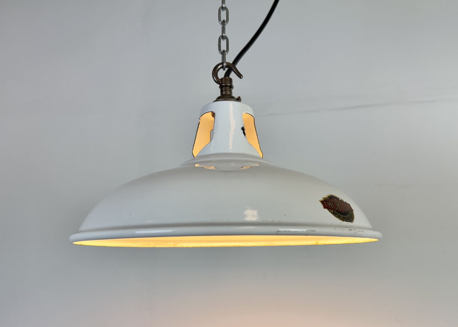 photo furniture Industrial White Enamel Factory Pendant Lamp From Thorlux, 1960s