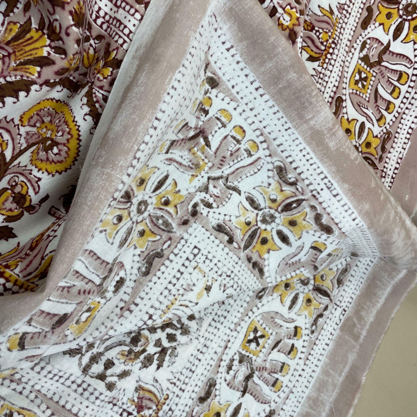 Hand Printed Indian Fabric 147x213cm Elephant Pattern Block Pink White Tapestry Cotton Handmade Craft Dress Making Traditional Cloth India photo vintage