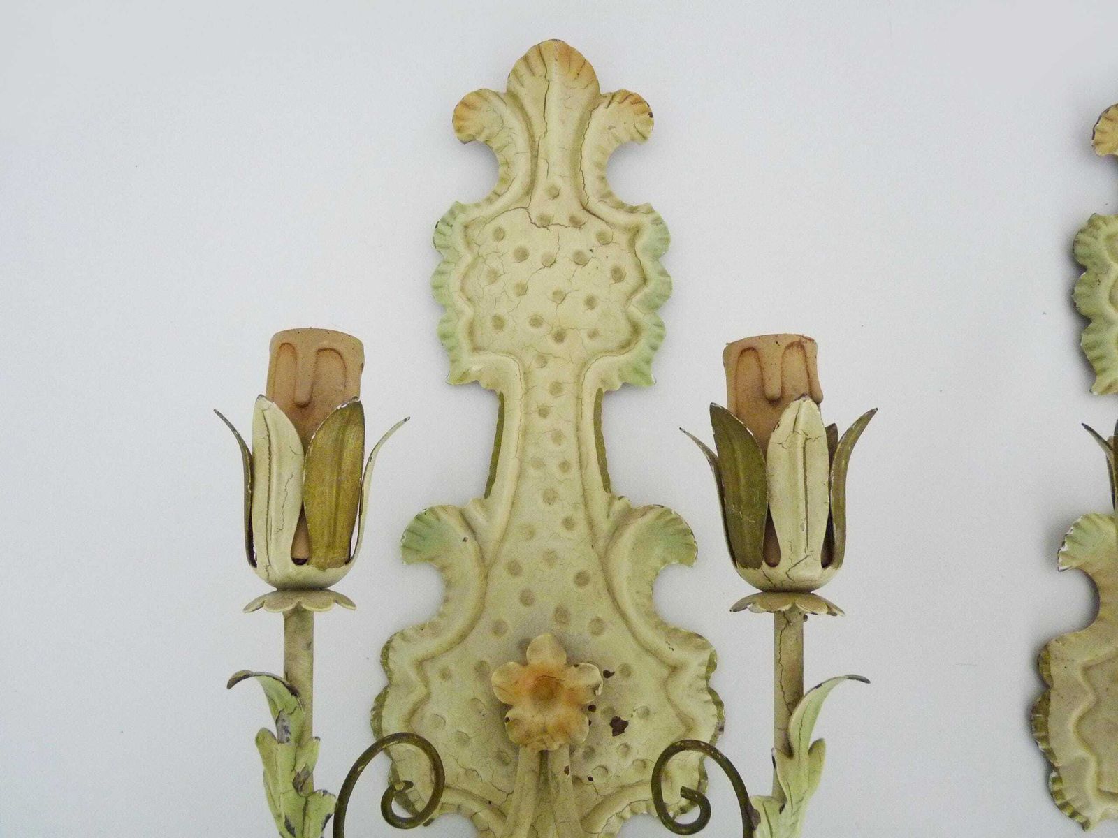 Pair Of Italian Wall Lights In Cream Colored Sheet Metal. 70s photo vinterior