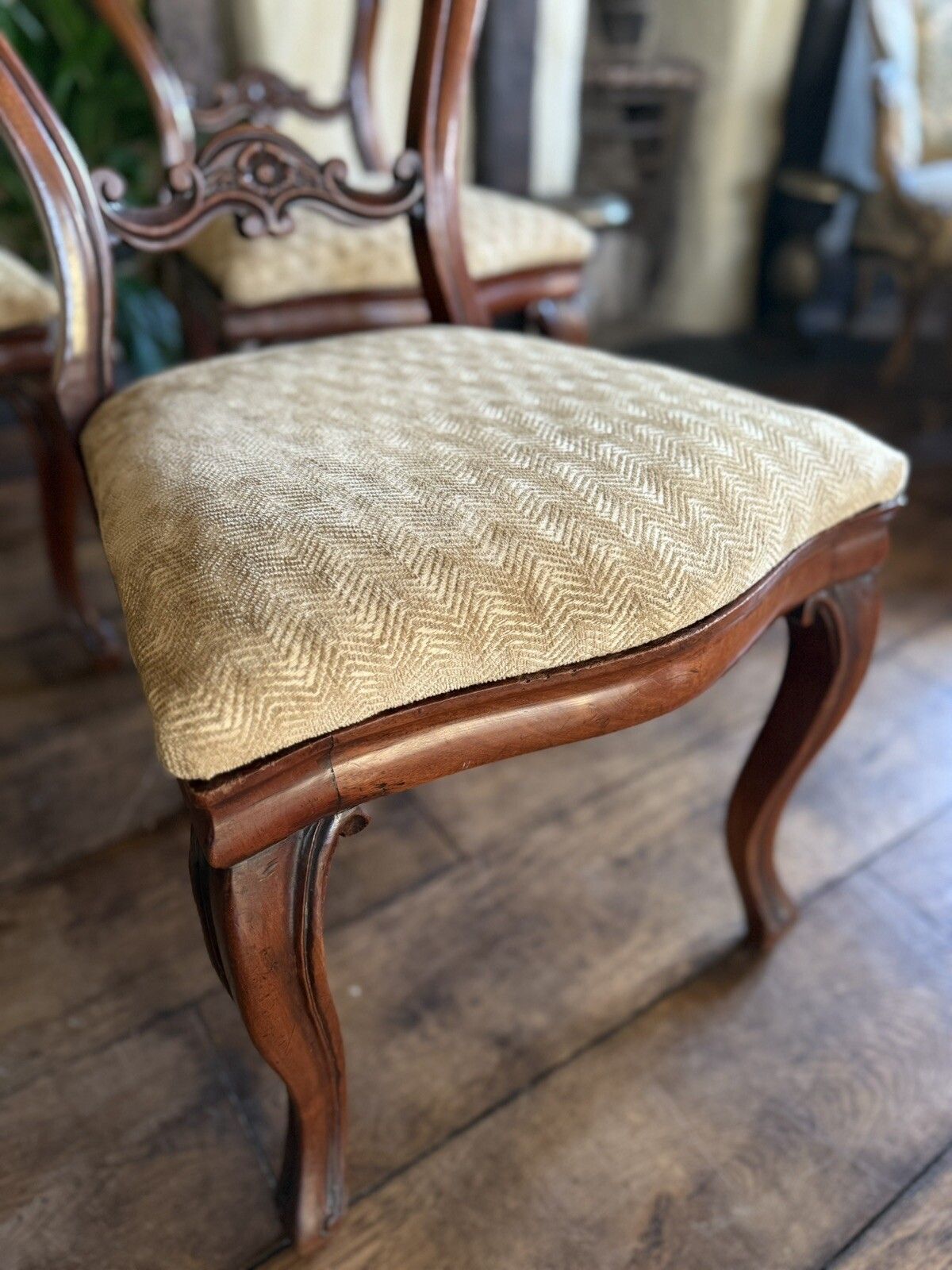 photo vinterior Antique Mahogany Victorian Drop In Balloon Back Diner Dining Chairs C1800's  X 5