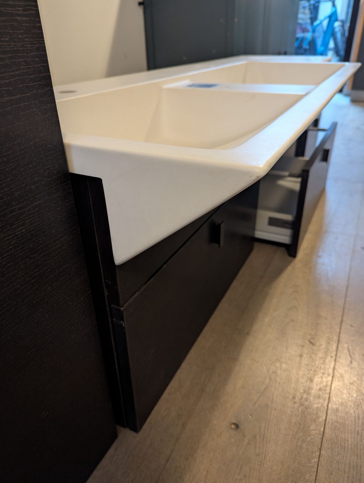 Italian Designer (Milldue Brand) Double Sink And Vanity Furniture photo 250.0