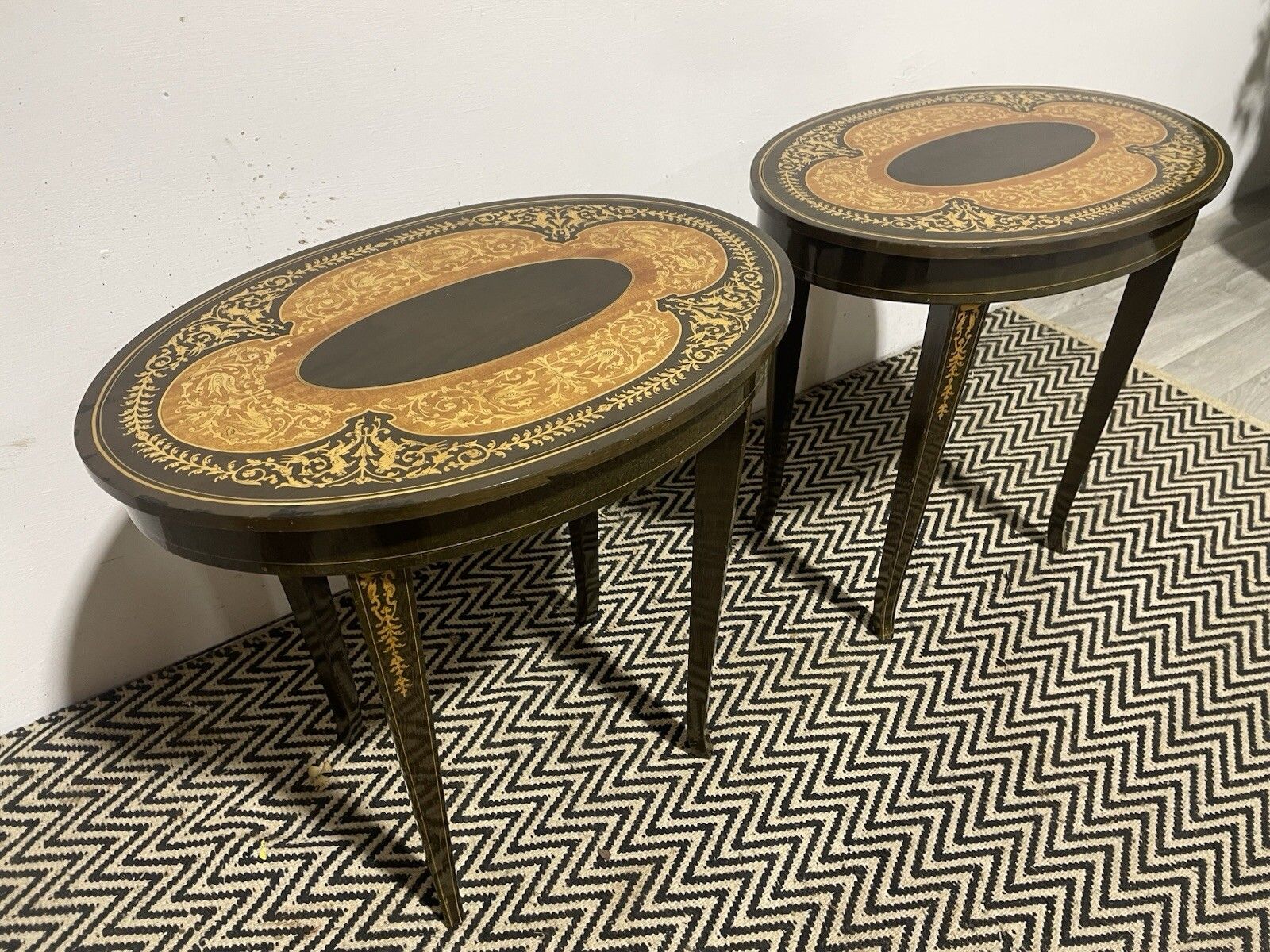 Antique Italian Style Music Side Tables Pair Lamp Coffee Table Oval