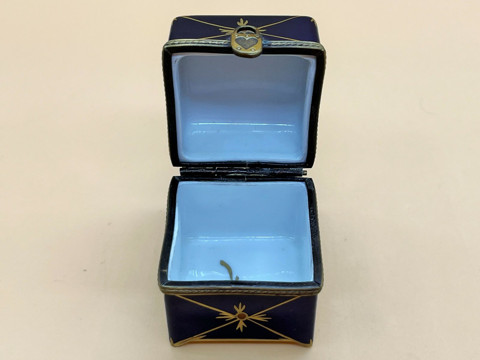 Peint Main Limoges Porcelain Cobalt Trinket Box With 4 Internal Glass Perfume Bottles. photo Home Decor