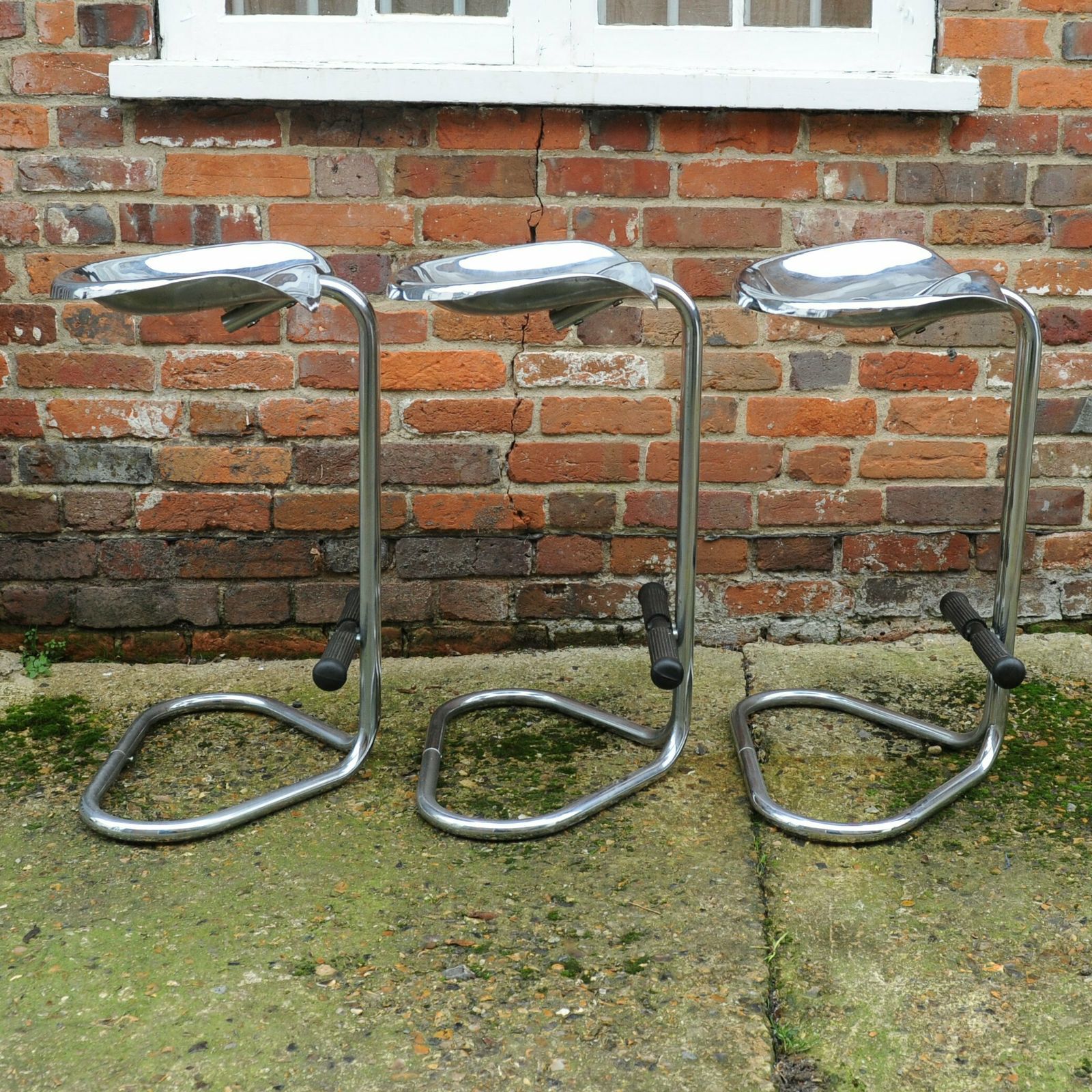 Vintage Chrome Tractor Stool By Rodney Kinsman For Omk Design, 1960s, Set Of 3 photo for sale