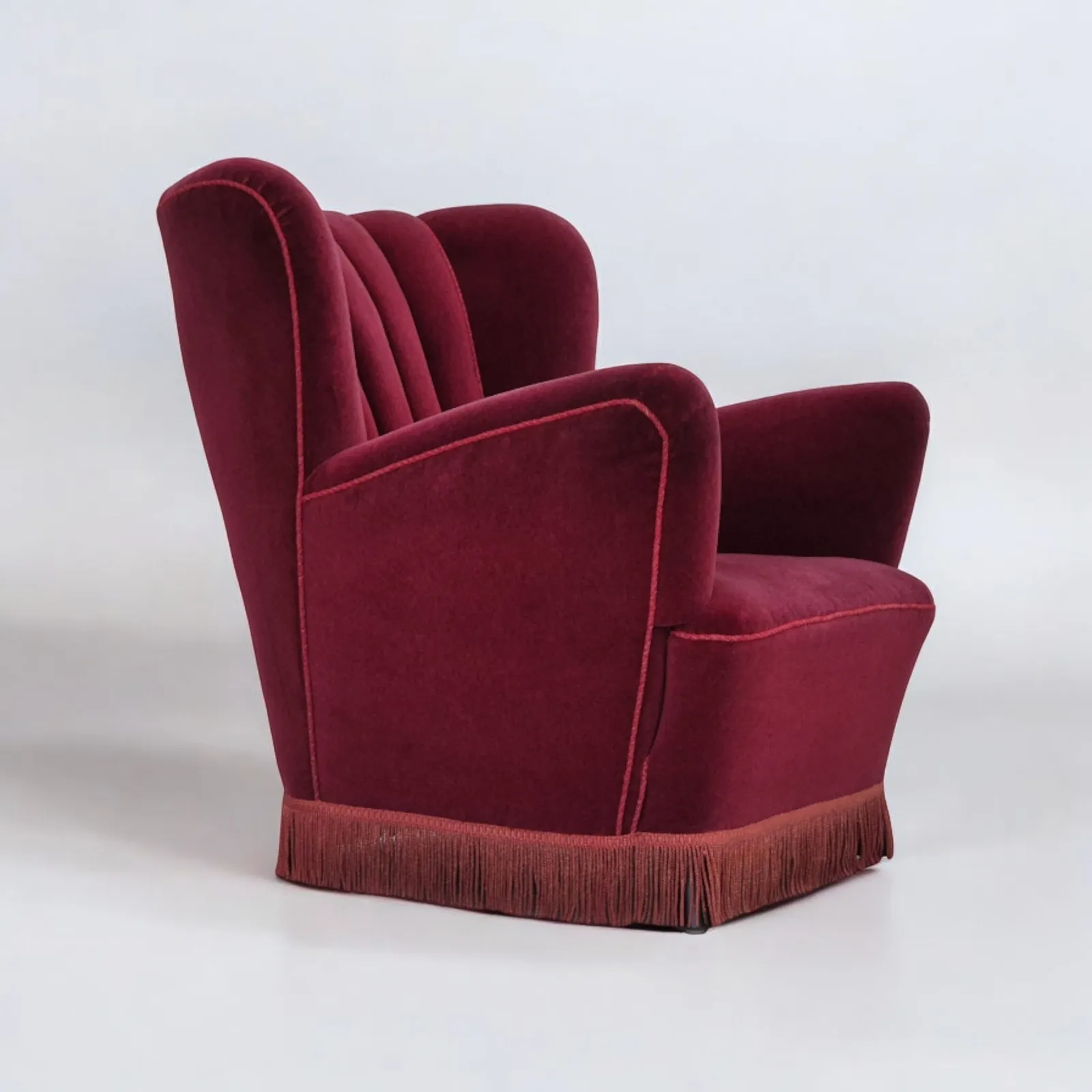 Ca. Jaren 1960, Deense Fauteuil, Ongerestaureerde Staat, Kersrood Meubelvelours.