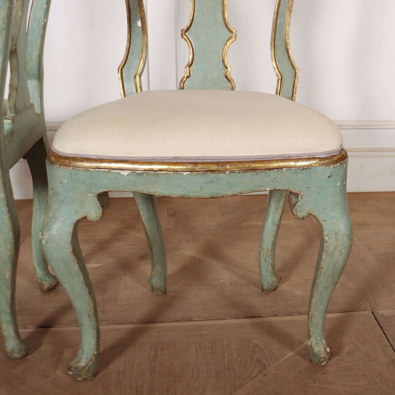 14400.0 Set Of 12 18th Century Italian Dining Chairs photo