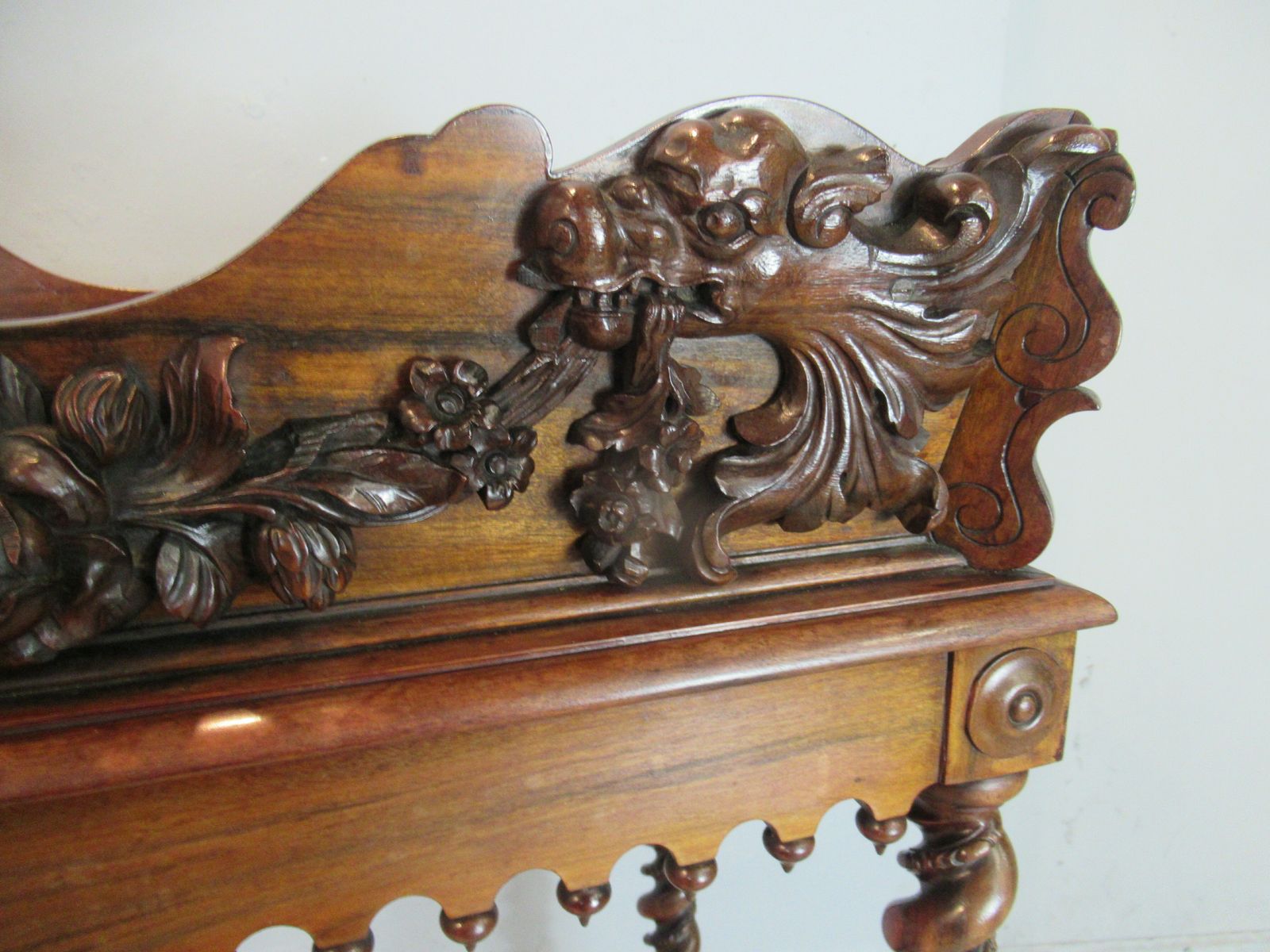 photo furniture 19th Century    Carved And Decorated Plant Holder