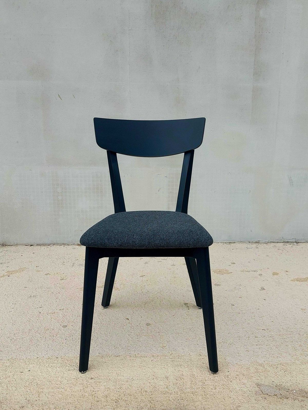 photo furniture Retro Chair / Retro Dining Chair / Retro Furniture / Retro Ambience / Retro Home / Mid Century Modern / Mcm Chair / Mcm Home /70's